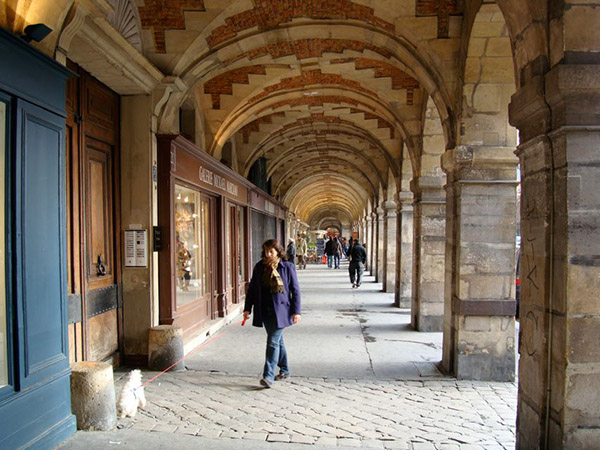 Promenade historique et architecturale dans le quartier du Marais